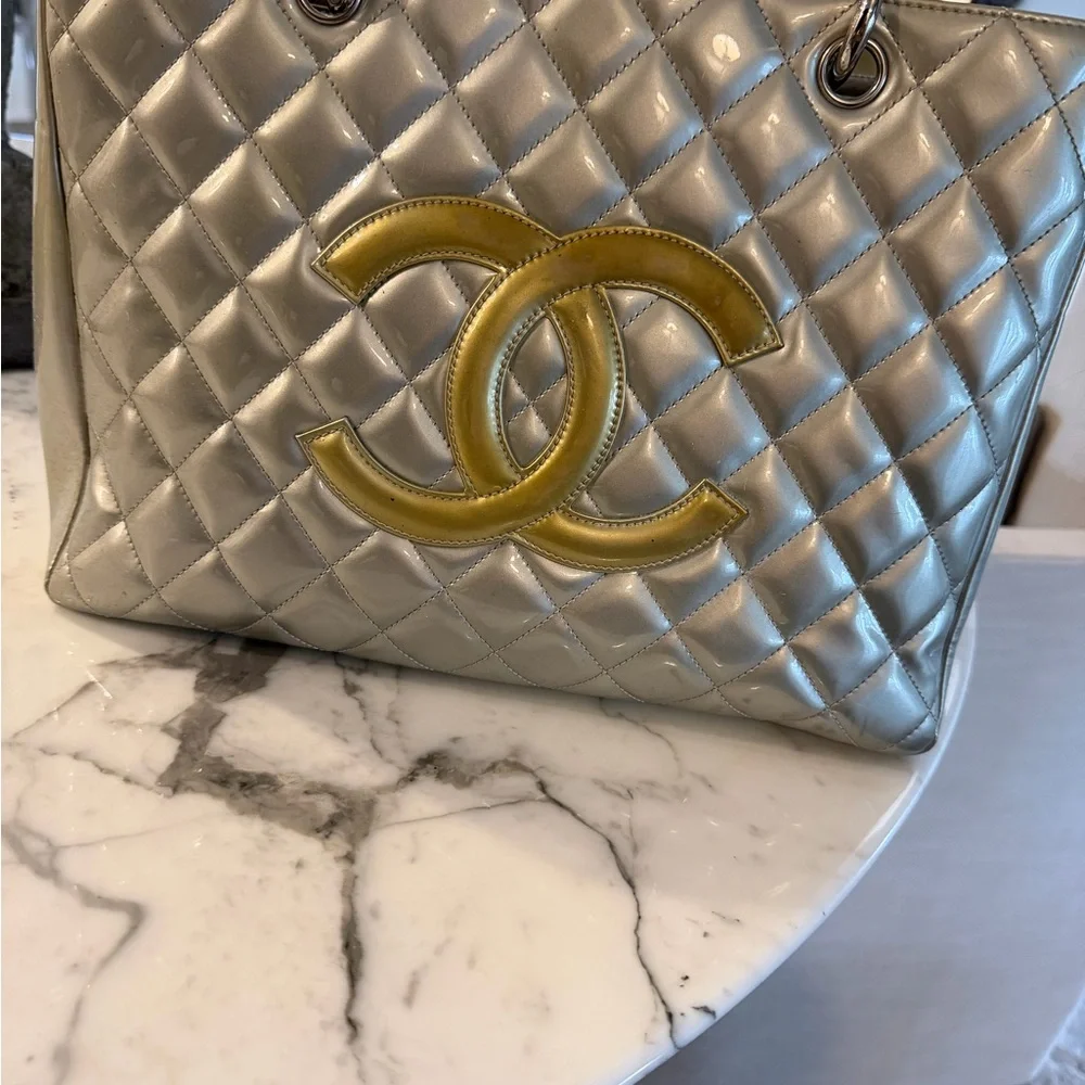 CHANEL Quilted Tote in Silver with Gold Logo - Picture 1 of 9